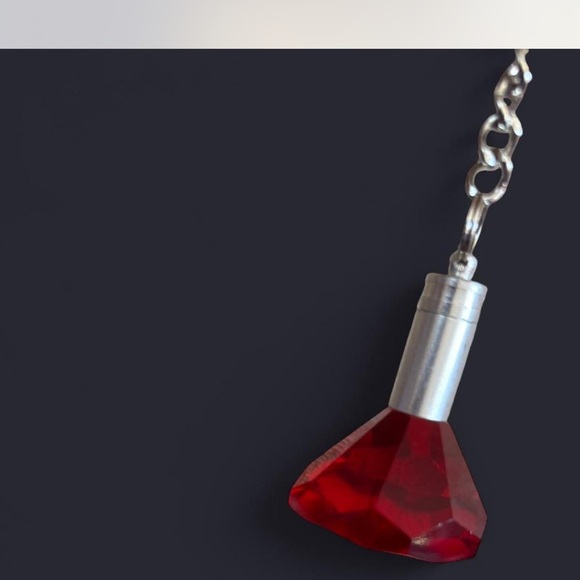Red Gem Keychain - Picture 2 of 4